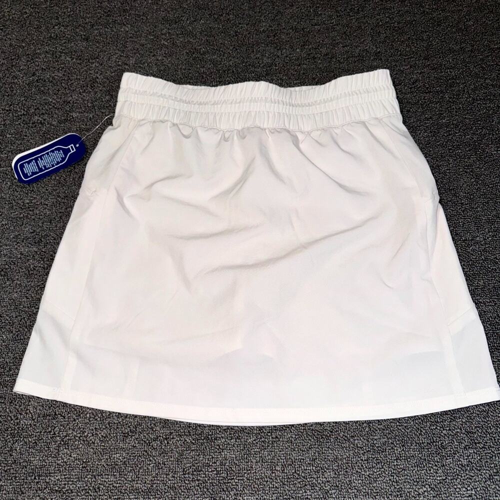 MTA Sport Skort Skirt Womens Small White Stretch Performance Tennis Athletic NWT